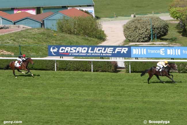 01/05/2012 - Saint-Cloud - Prix Albanilla : Ankunft