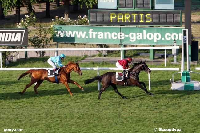 18/05/2011 - Saint-Cloud - Prix du Jardin des Tourneroches : Arrivée