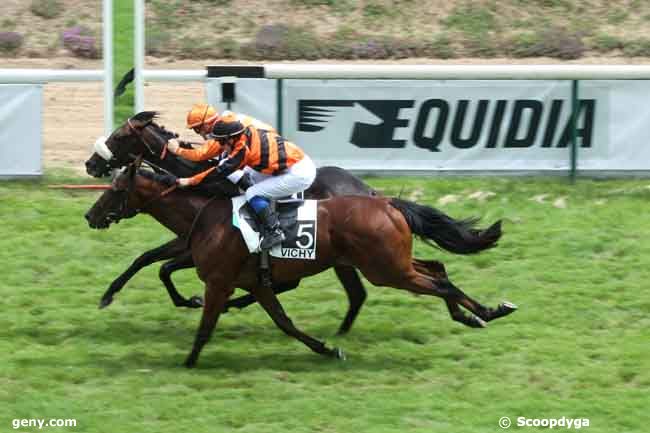 18/07/2011 - Vichy - Prix de Cusset : Arrivée