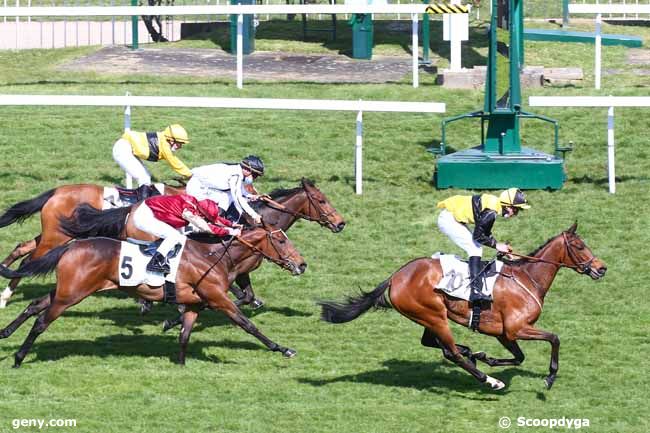 06/04/2021 - Saint-Cloud - Prix Sicarelle : Arrivée