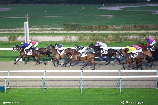 27/12/2024 - Deauville - Prix des Petites Dalles : Ankunft