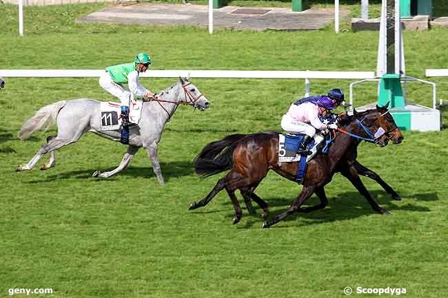 28/05/2010 - Saint-Cloud - Prix de Bessan : Arrivée