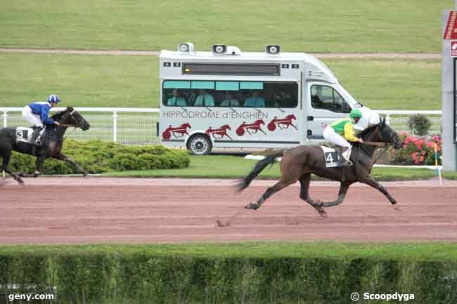 14/08/2011 - Enghien - Prix de la Place de Valois : Ankunft