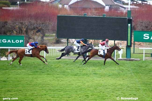 09/03/2023 - Saint-Cloud - Prix Lavarède : Arrivée