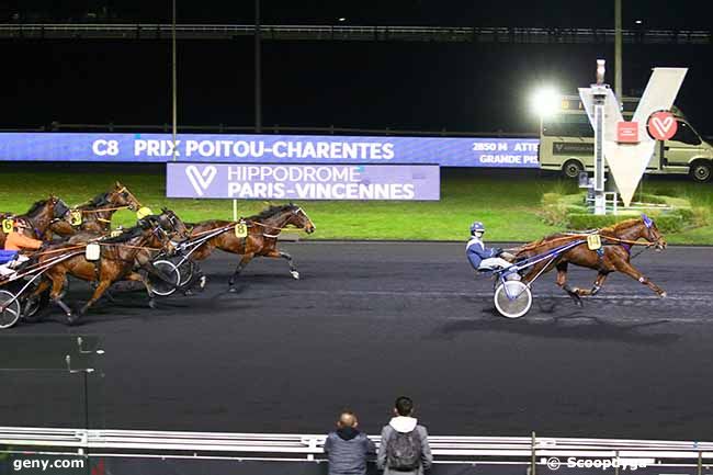 16/12/2021 - Vincennes - Prix de Courseulles : Arrivée