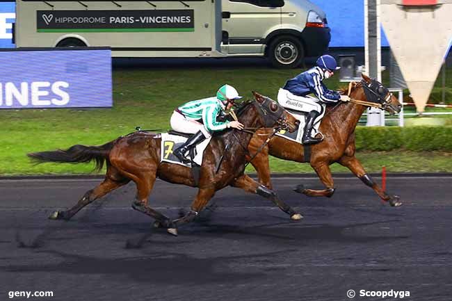 16/12/2021 - Vincennes - Prix de Poissy : Arrivée