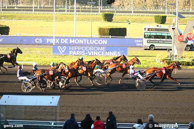 09/02/2022 - Vincennes - Prix de Montluçon : Arrivée