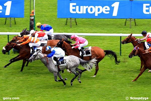 02/07/2011 - ParisLongchamp - Prix de la Grange Batelière : Arrivée