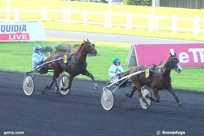 16/12/2014 - Vincennes - Prix de Salon-de-Provence : Ankunft