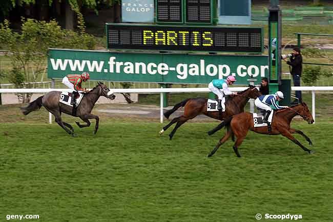 08/05/2010 - Saint-Cloud - Prix Nubienne : Arrivée