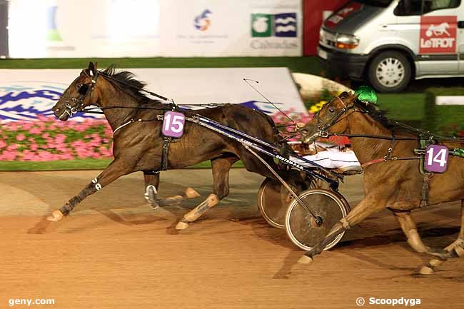 03/08/2012 - Cabourg - Prix des Digitales : Ankunft