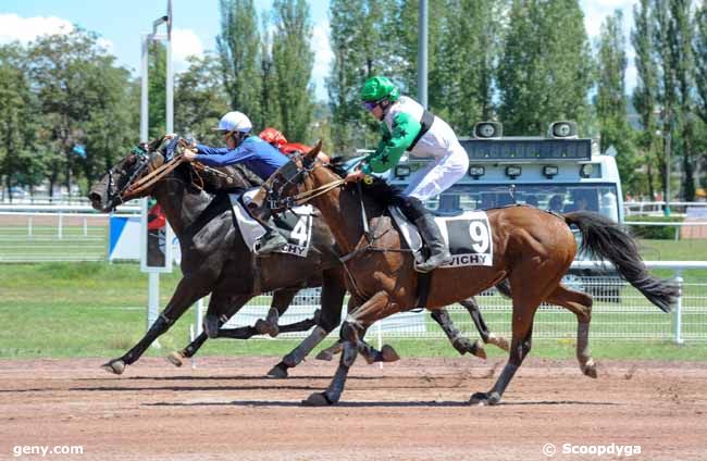 29/06/2022 - Vichy - Prix de Carpentras : Arrivée