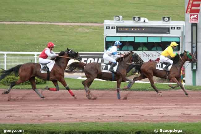 17/08/2011 - Enghien - Prix de la Porte Chaumont : Ankunft