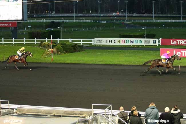 25/12/2015 - Vincennes - Prix de Courteilles : Arrivée