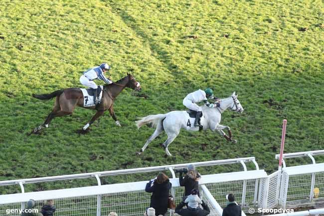 02/12/2023 - Auteuil - Prix Leon Olry Roederer : Ankunft