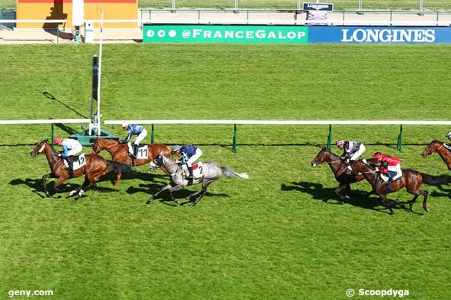 12/06/2022 - ParisLongchamp - Prix des Petits Champs : Ankunft