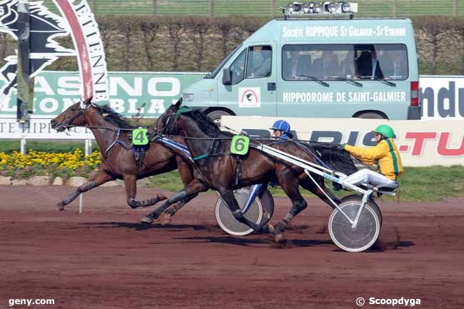 14/04/2010 - Saint-Galmier - Prix Club des Etoiles (Prix de l'U.N.A.T.) : Arrivée