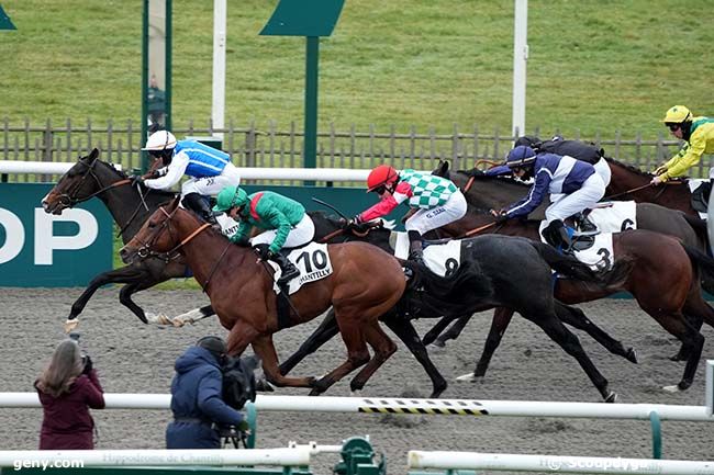 16/01/2025 - Chantilly - Prix des Trois Clairières : Arrivée