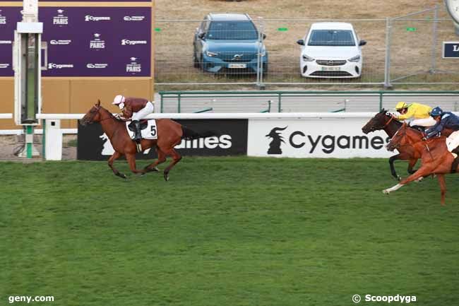 13/07/2025 - ParisLongchamp - Prix des Centaures - Trophée Studio Harcourt : Arrivée