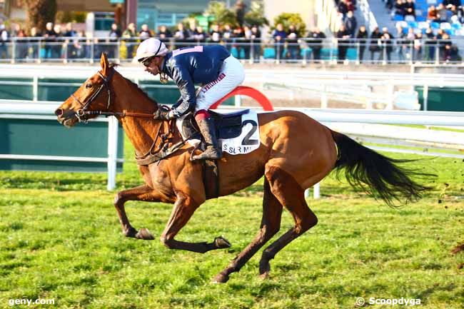 27/12/2017 - Cagnes-sur-Mer - Prix de l'Aquitaine : Ankunft