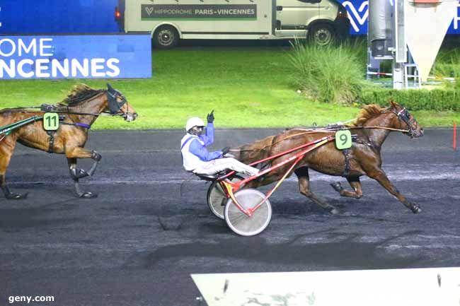 12/11/2022 - Vincennes - Prix de Bacqueville : Arrivée