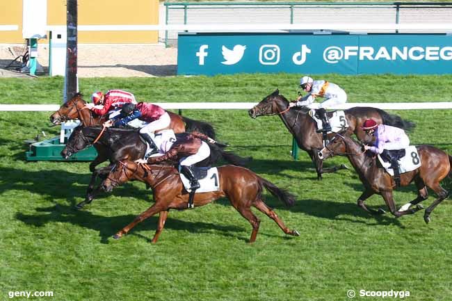 09/04/2023 - ParisLongchamp - Prix Zarkava - Fonds Européen de l'Elevage : Arrivée