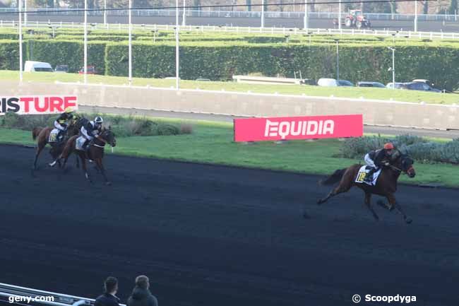 16/12/2023 - Vincennes - Prix d'Apt : Arrivée