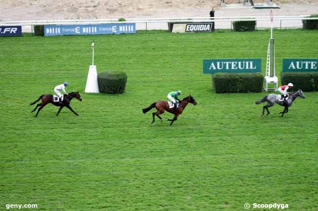 04/10/2011 - Auteuil - Prix de Salers : Arrivée
