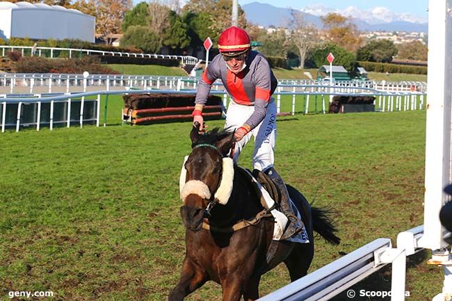 29/12/2021 - Cagnes-sur-Mer - Prix du Pays de Loire : Arrivée