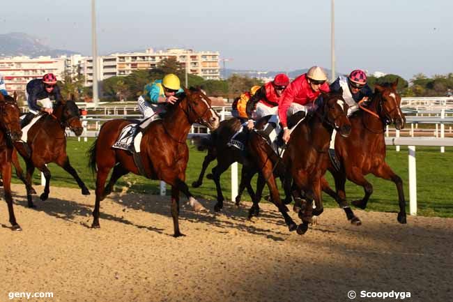 29/01/2024 - Cagnes-sur-Mer - Prix des Lacs : Arrivée