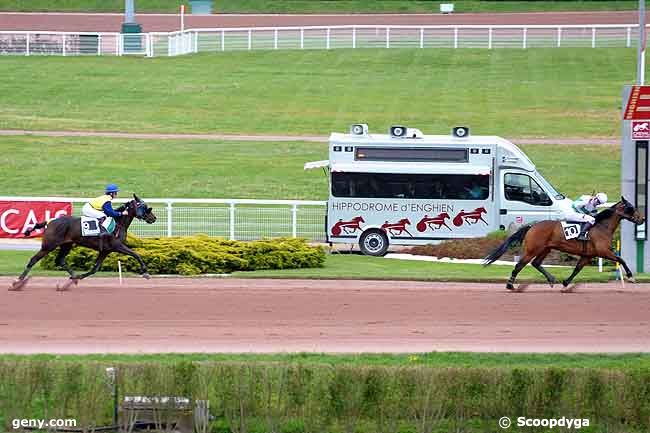 03/05/2010 - Enghien - Prix de la Place de la Sorbonne : Ankunft