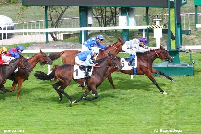 16/09/2022 - Saint-Cloud - Prix des Tourelles - Fonds Européen de l'Elevage : Ankunft