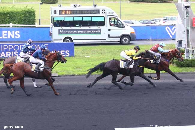 25/12/2022 - Vincennes - Prix de Lens : Ankunft