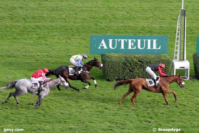 04/10/2011 - Auteuil - Prix Ferdinand Riant : Arrivée