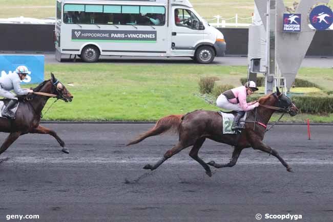 25/12/2023 - Vincennes - Prix de Gencay : Arrivée