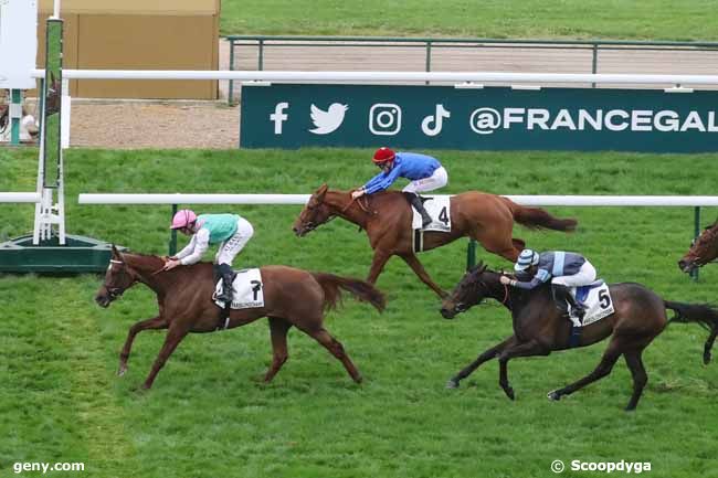 07/04/2024 - ParisLongchamp - Prix Zarkava - Fonds Européen de l'Elevage : Arrivée