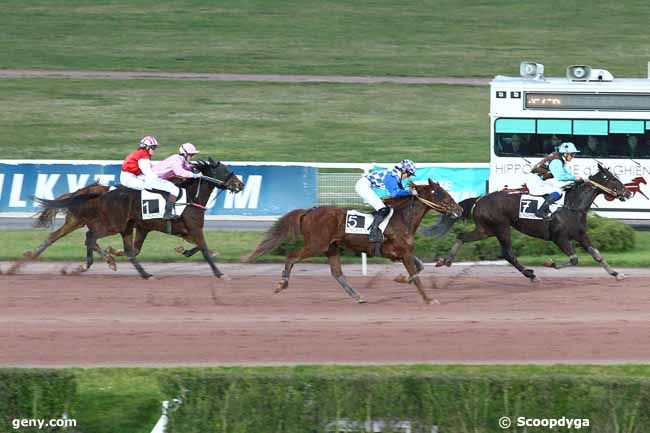 19/02/2014 - Enghien - Prix de Draguignan : Arrivée