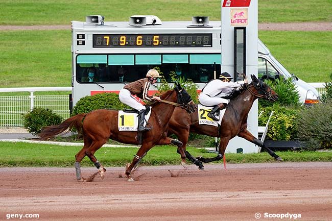 04/10/2021 - Enghien - Prix de Thoméry : Ankunft