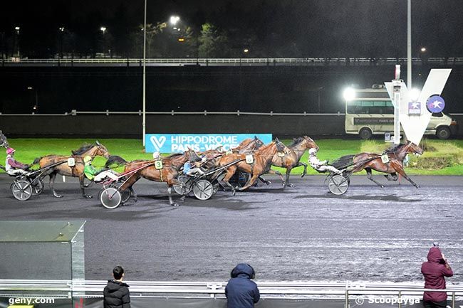 21/12/2024 - Vincennes - Prix du Merlerault : Ankunft