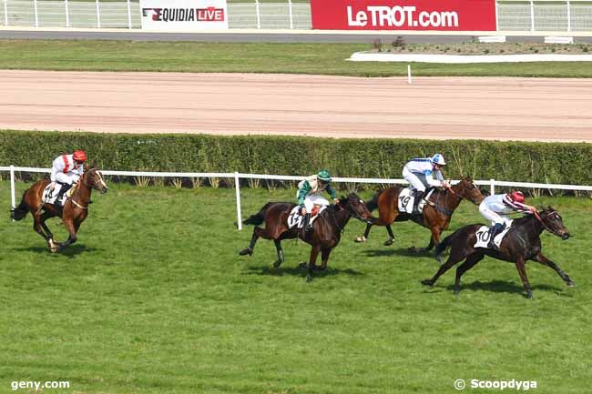 12/03/2014 - Enghien - Prix d'Essai des Pouliches (Peloton B) : Arrivée