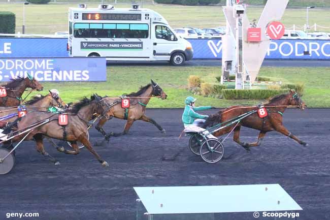 18/12/2021 - Vincennes - Prix de Bouville : Arrivée