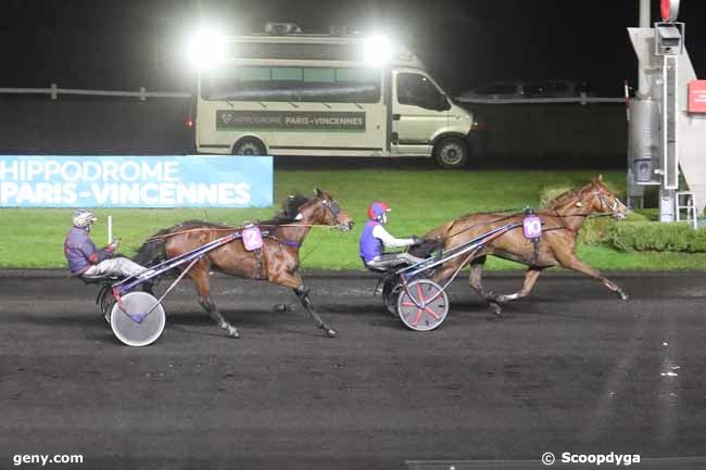 09/12/2023 - Vincennes - Prix Ariste Hemard - Swc 5 ans Q2 : Arrivée