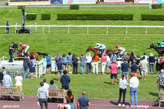 11/08/2021 - Clairefontaine-Deauville - Prix Voix du Nord : Ankunft