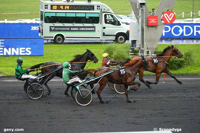 03/11/2022 - Vincennes - Prix d'Embrun : Arrivée