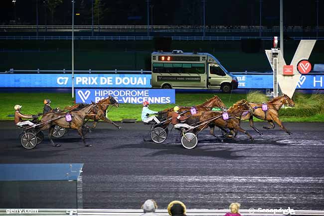 09/01/2023 - Vincennes - Prix de Douai : Arrivée