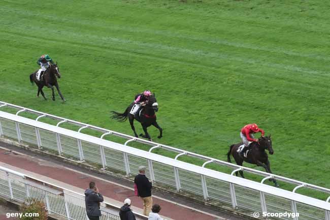 12/09/2023 - Auteuil - Prix Finot (poulains) - Second Peloton : Arrivée