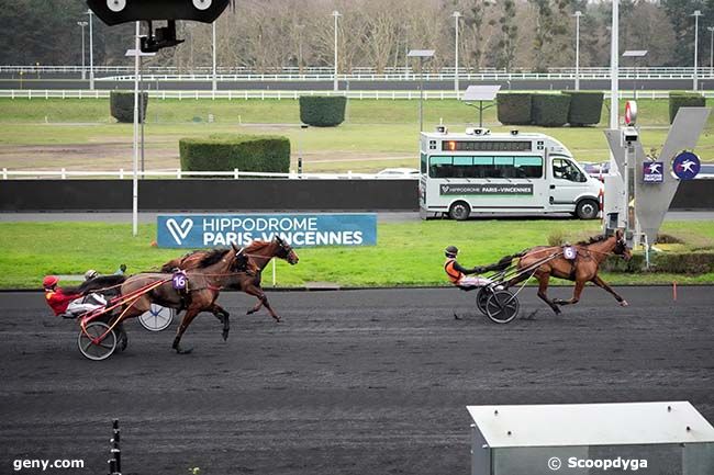 31/12/2024 - Vincennes - Prix du Gard : Arrivée