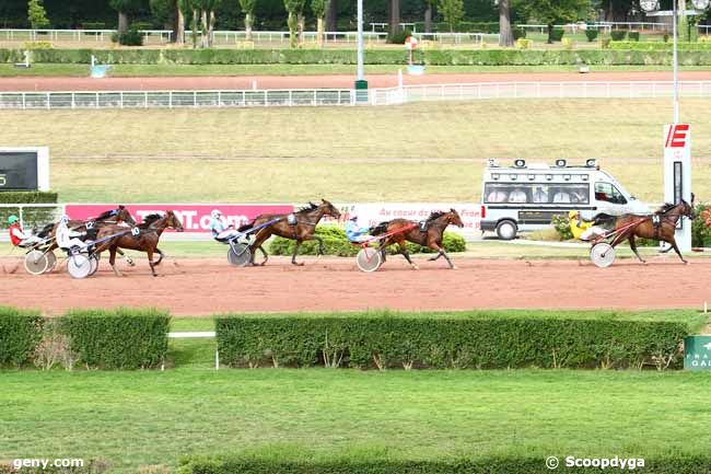 09/08/2015 - Enghien - Prix le Café des 7 Iles - Clichy-sous-Bois : Arrivée