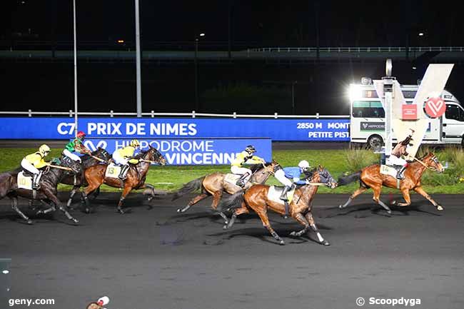 16/12/2020 - Vincennes - Prix de Nîmes : Ankunft