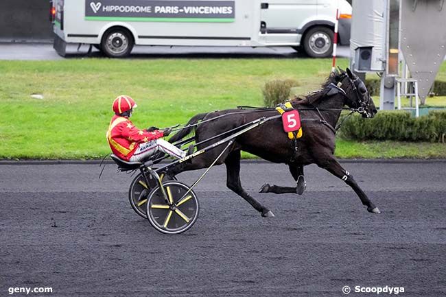 13/12/2023 - Vincennes - Prix de Domfront : Arrivée